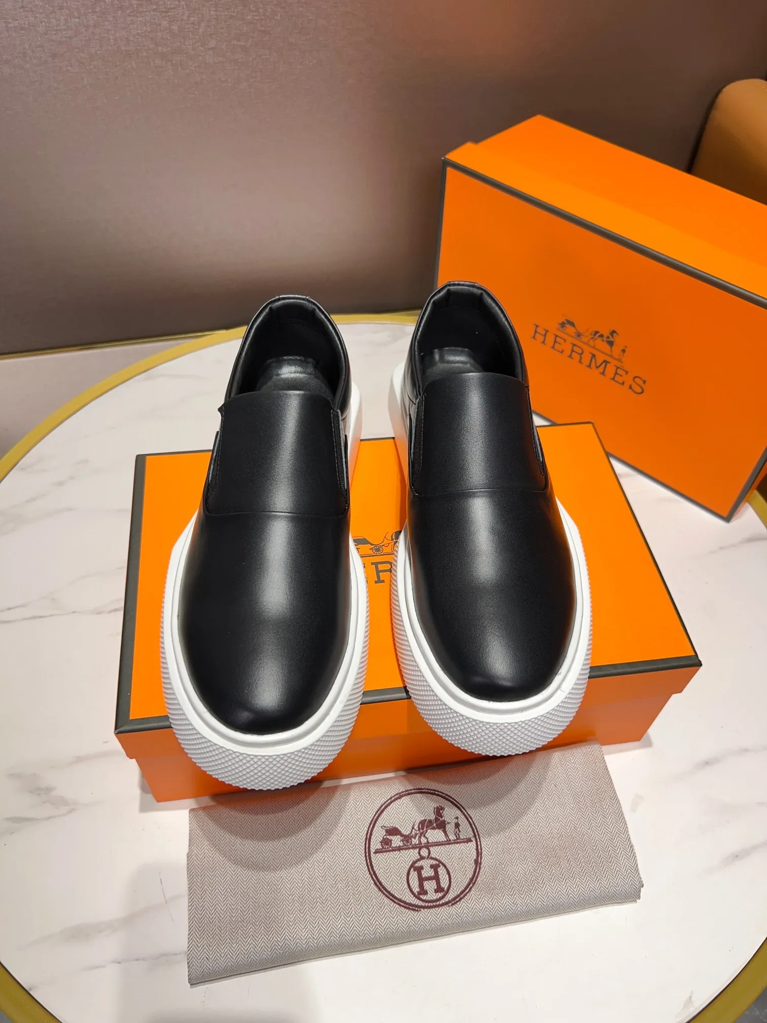P460🧨【HERMES】Hermès - high-end quality, original order🔍🔍new product in men's counter, upper imported from Italy cowhide, sheepskin lining, sole: original factory special sole, exclusive movable molded sole super comfortable, original factory follow-up goods -Super high quality control·Fine workmanship: highlighted (high-end·nobility·grade) -Size: 38-44 (45 can be customized)·
